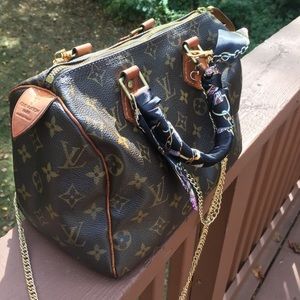 Authentic Louis Vuitton speedy